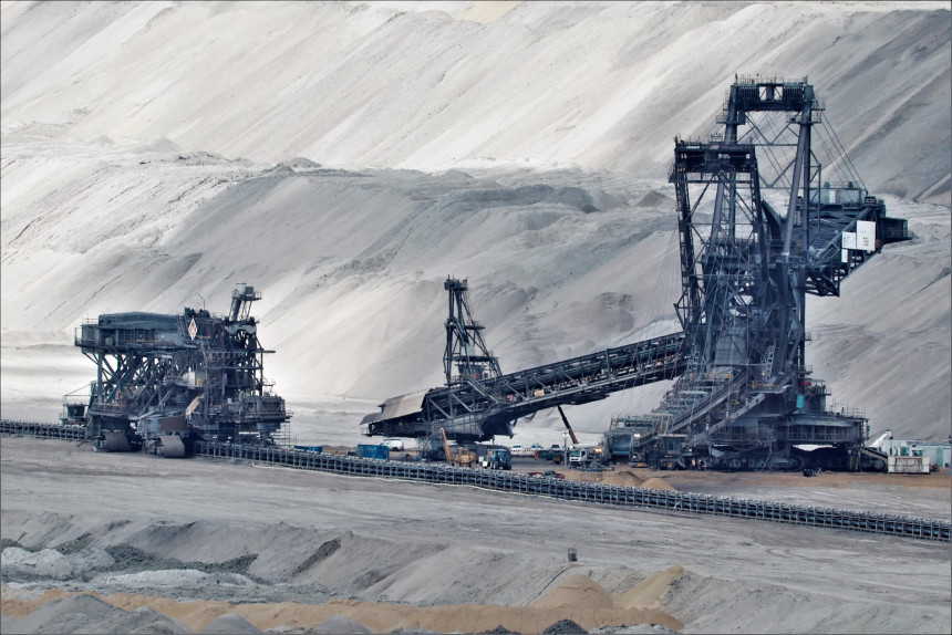 Revolutionizing Mining Operations with Cutting-Edge Mining Cranes