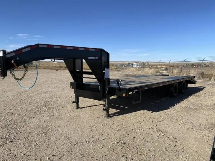 The Benefits of Owning a Gooseneck Trailer: A Comprehensive Guide