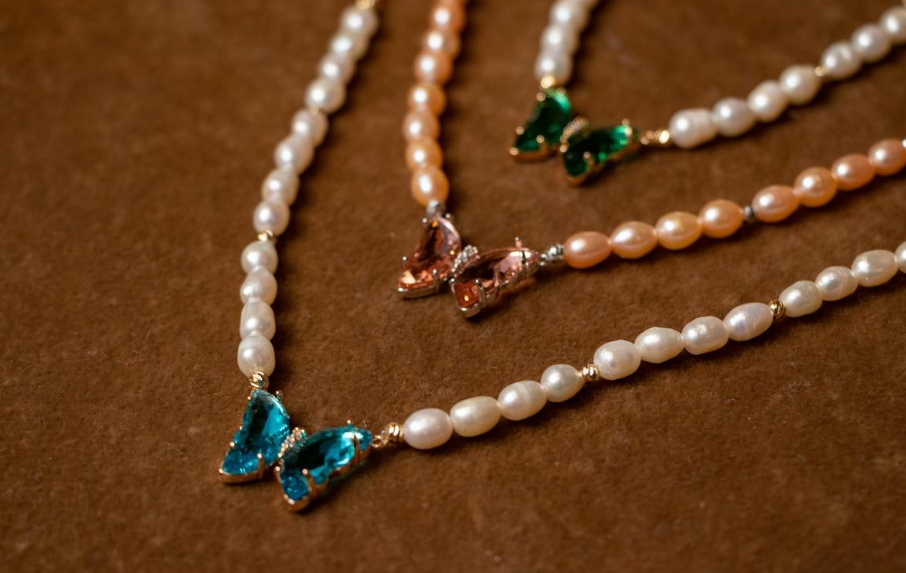 How Do I Understand The Significance Of Different Precious Stones In Jewelry, Such As Diamonds, Gemstones, And Pearls?