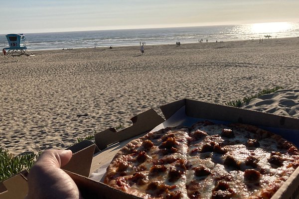 Coastal Cravings: Where to Find the Perfect Pizza in Pismo Beach?