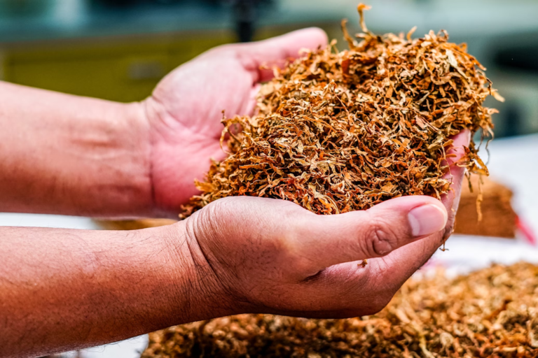 Why More People Are Choosing Smokeless Tobacco