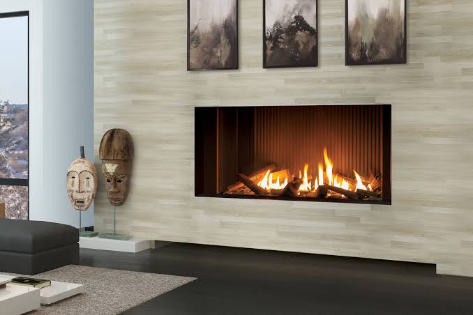 Efficient and Atmospheric: The Advantages of Gas Log Fireplaces in Modern Living Spaces
