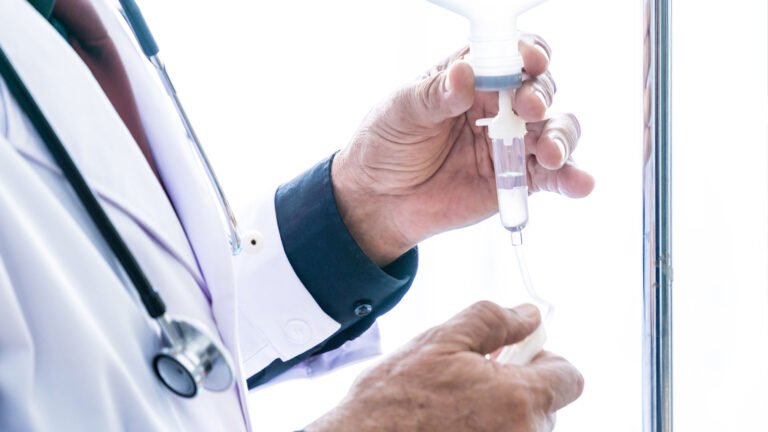 Navigating IV Therapy: What You Should Expect Prior, During, and Post Your Appointment