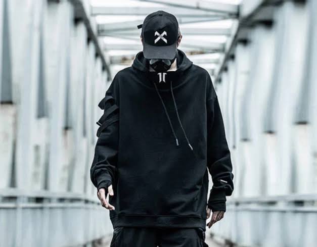 The Rise of Techwear: Where Fashion Meets Functionality