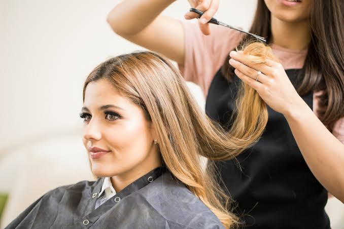 Guide to find the best Stylist for Hair Trims.