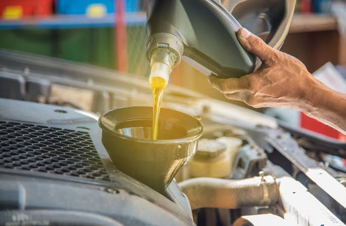 Selecting the Best Engine Oil for Your Car