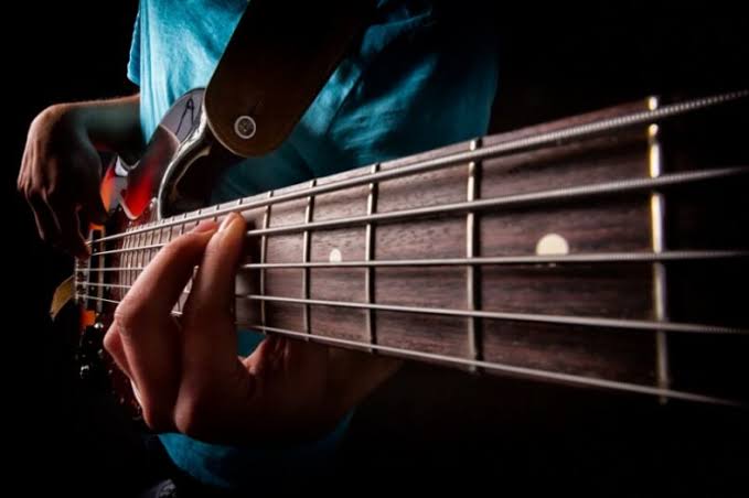 Common Mistakes Beginner Bass Guitarists Make and How to Avoid Them