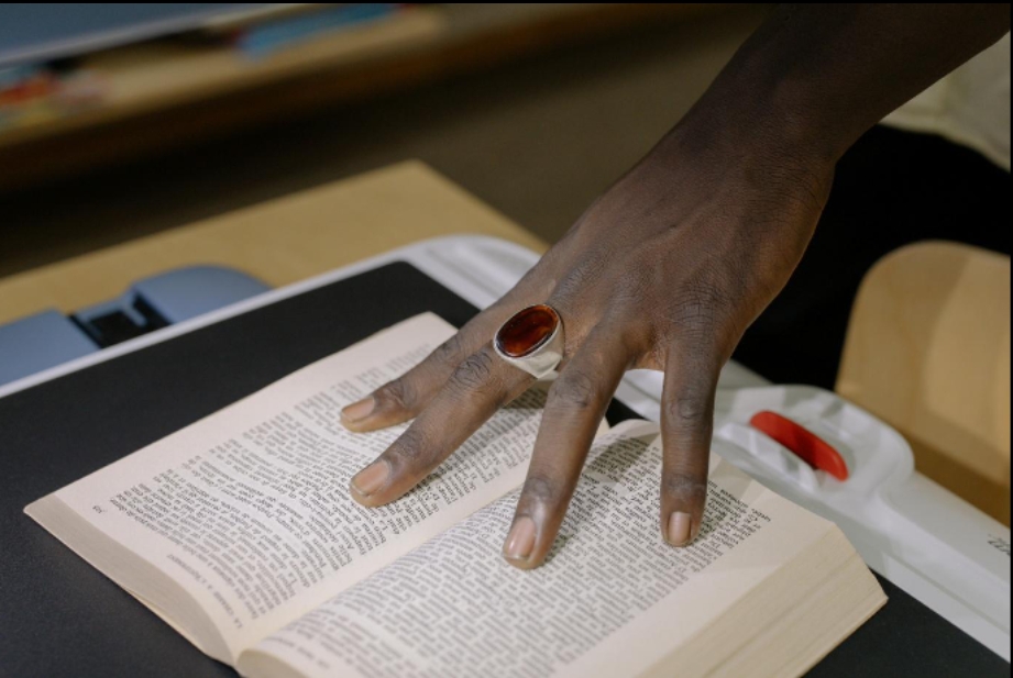 How to Scan a Book Effectively: Best Practices and Tips