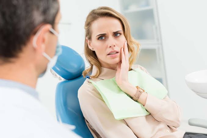 Molar Pain: Causes and Solutions