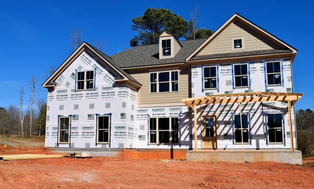 How to Avoid Common Mistakes When Hiring a Home Builder