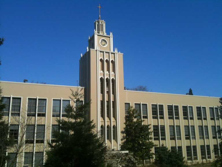 Seattle University Freshman Guide