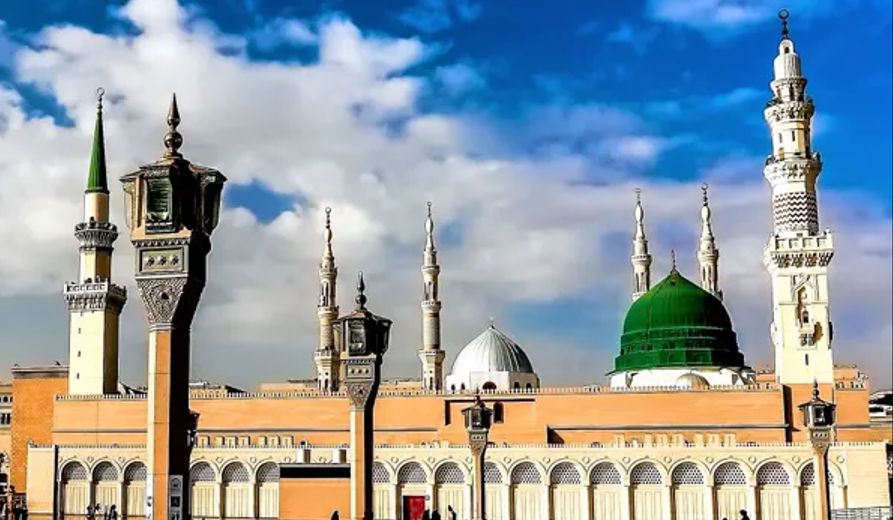 What You Should Know about Umrah Packages in Rabi ul Awwal?