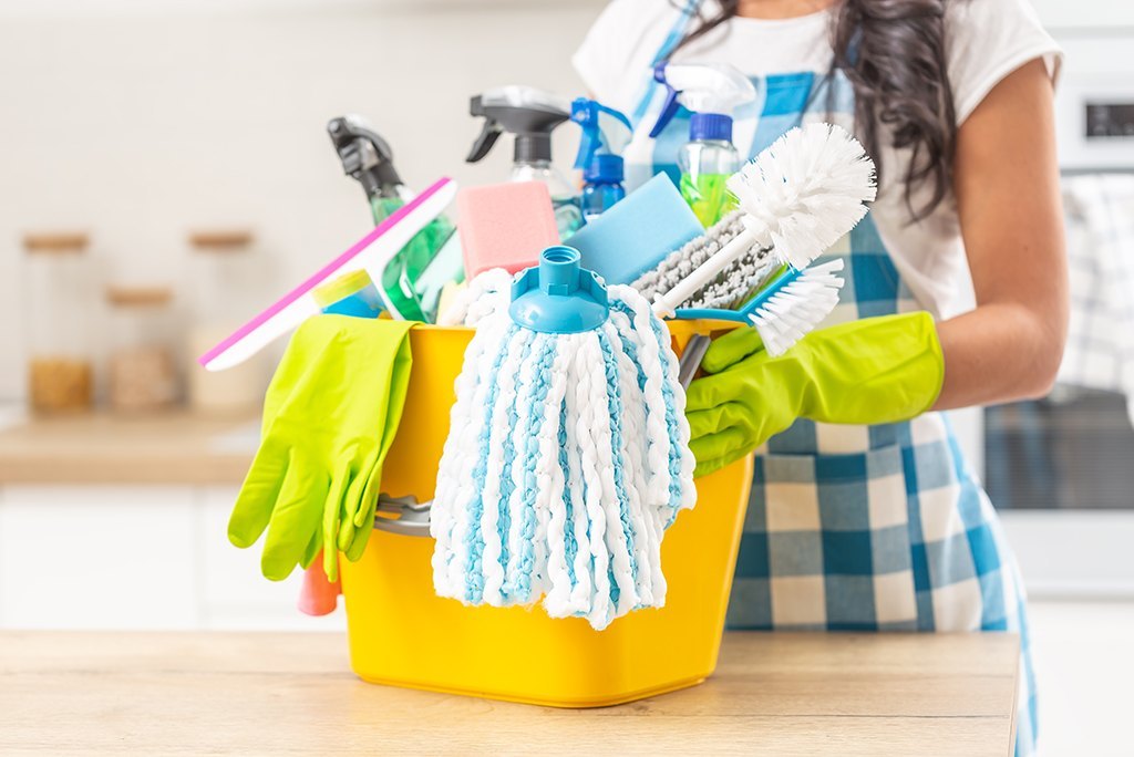 How Professional Cleaning Services Can Save You Time and Stress