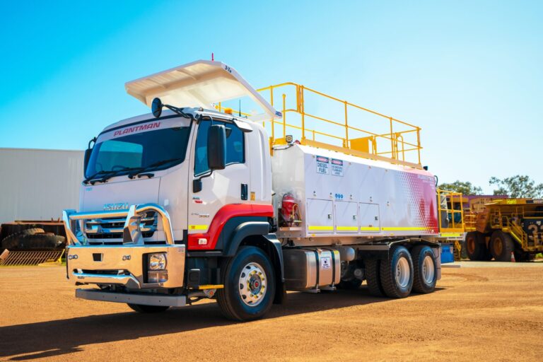 2022-ISUZU-FXZ240-350-6x4-P8000-Service-truck-min