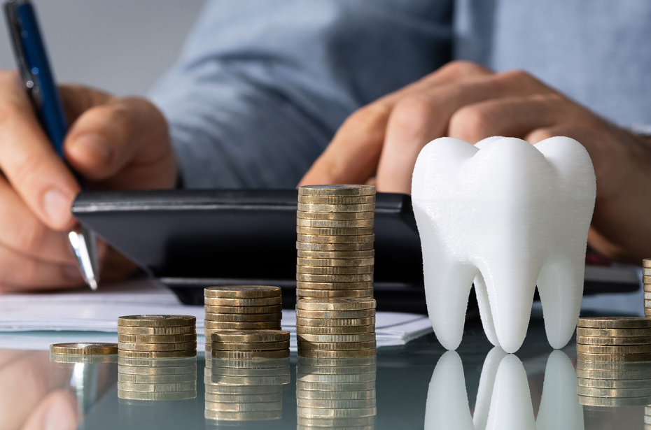 Why Dental Practices Need Professional Bookkeeping Services to Thrive