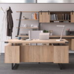 Choosing The Right Office Desk For Your Work Environment: A Complete Guide 