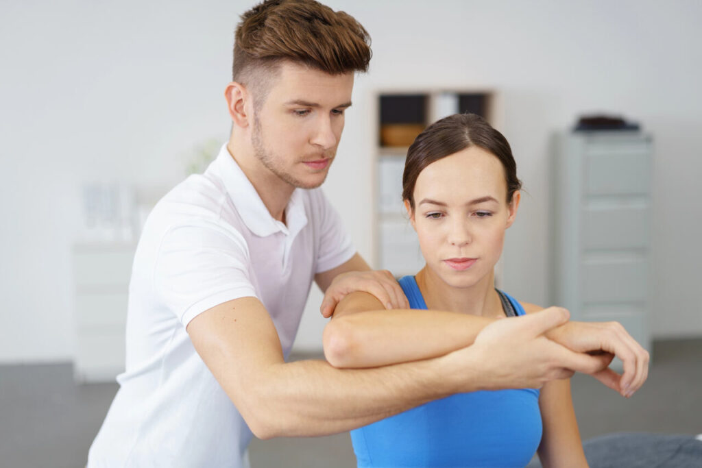 The Role of Physiotherapists in Personalized Recovery Plans