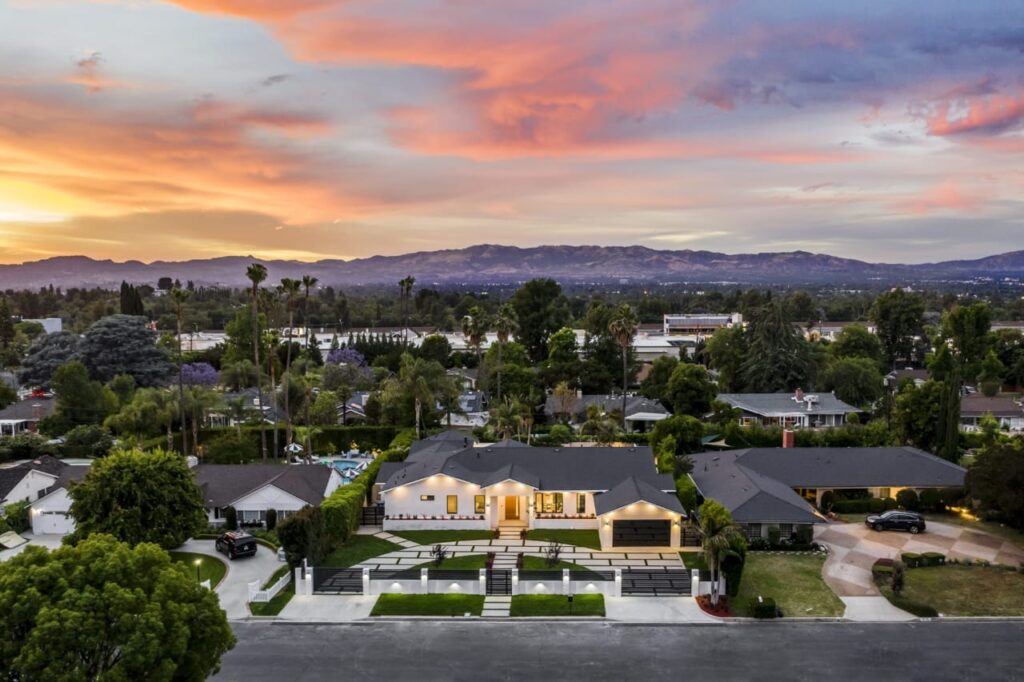 How Much Are Homes in Sherman Oaks, California?