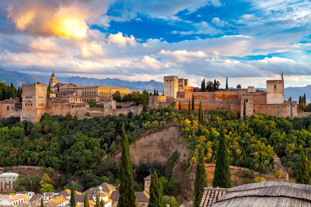 Spain’s Most Beautiful Highlights: Its Culture, Social Clubs, and Cuisine