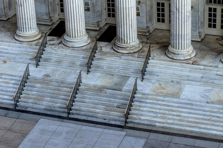 How to Navigate Complex Personal Injury Lawsuits Successfully