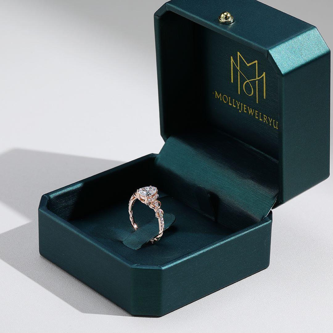 Let MollyJewelryUS Bring Your Engagement Ring Fantasies into Reality