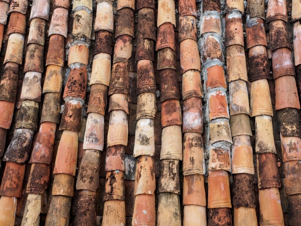 What to Expect When Hiring a Roofing Contractor