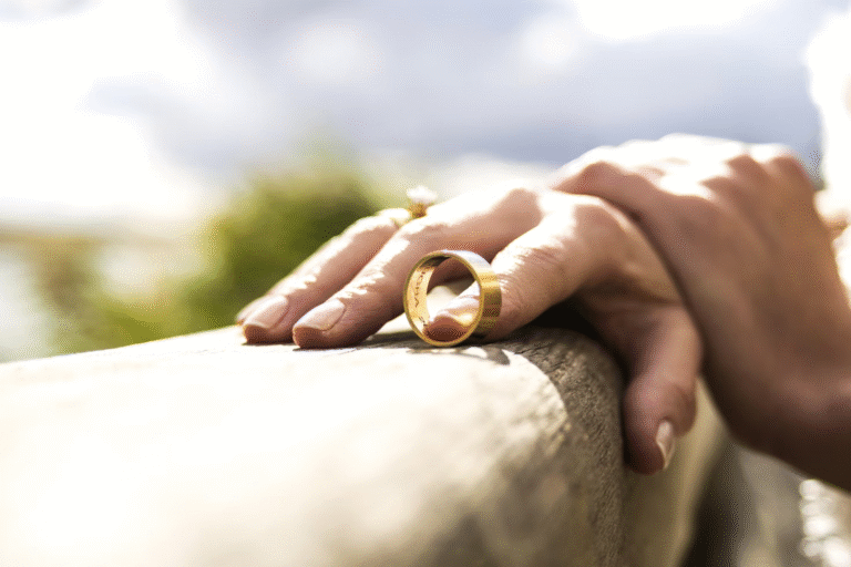 How to Stay Strong While Going Through Divorce