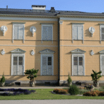Key Design Considerations When Choosing Window Shutters for Living or Dining Rooms