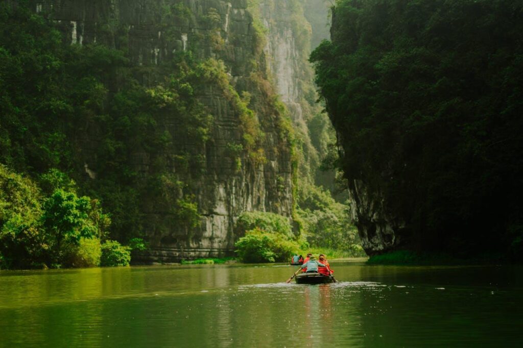 4 Standout Nature-Immersion Experiences Every Eco-Traveler Should Try