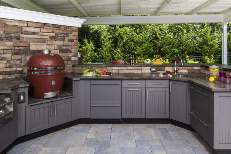 Outdoor Kitchen Cabinetry