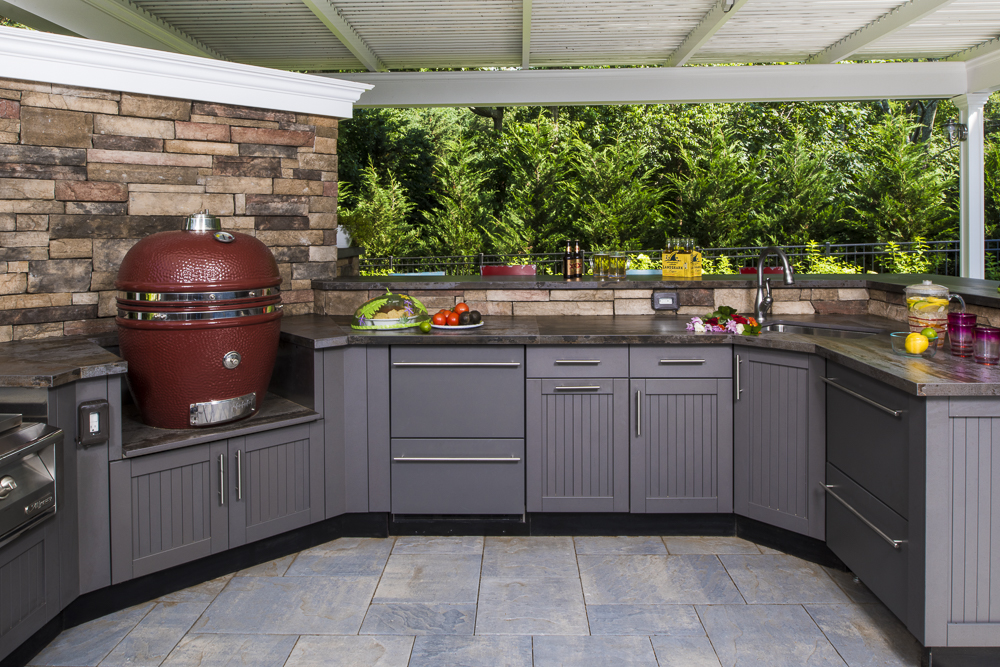 Outdoor Kitchen Cabinetry