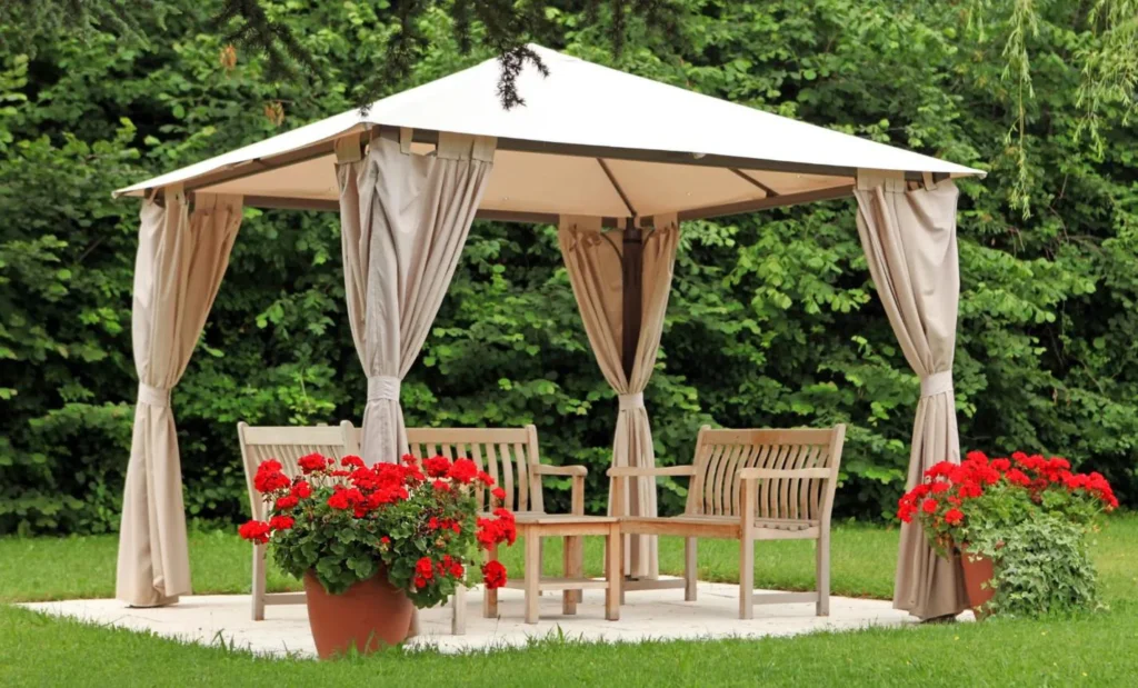 The Rise of the Pop-Up Gazebo: Outdoor Elegance and Utility