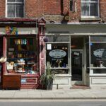 Which Businesses Work Best With Hybrid On and Offline Approaches