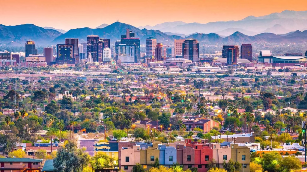 Moving to Phoenix? Here’s How a Relocation Realtor Makes Your Move Stress-Free
