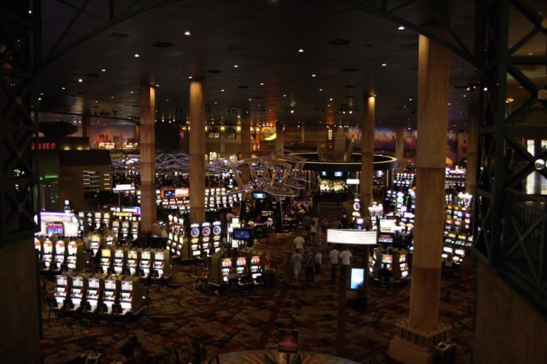 The Impact of Tradition and Modern Trends on Casino Game Interest