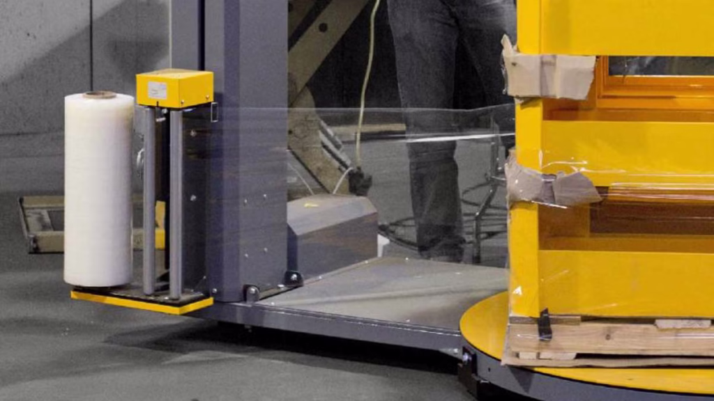 How Automatic Pallet Wrappers Improve Efficiency in Michigan Warehouses?