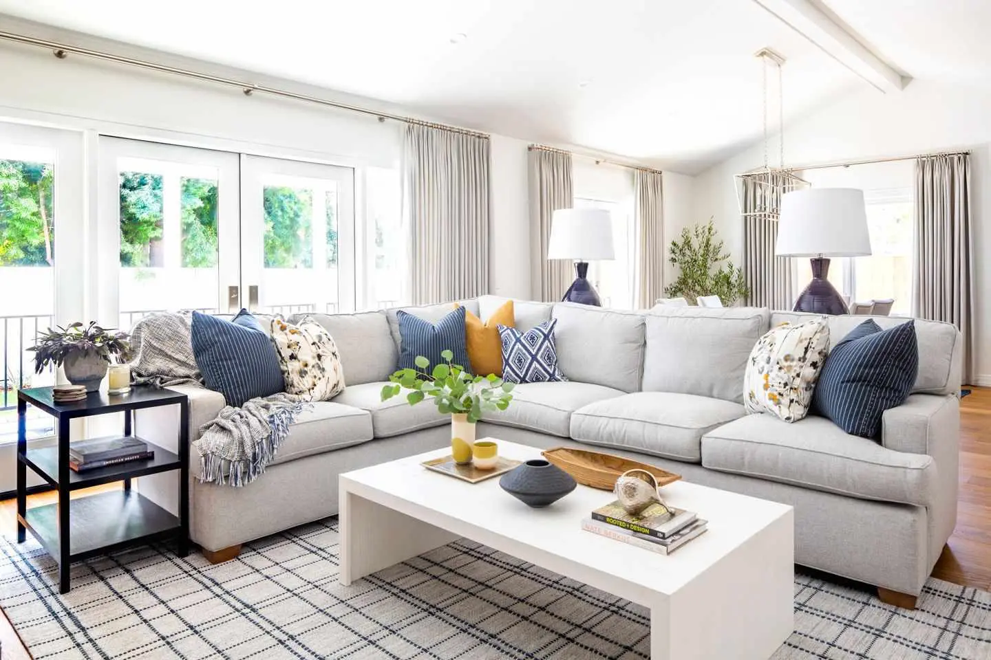 #7 Best Layout Ideas for a 6 Piece Reclining Sectional in Open Spaces