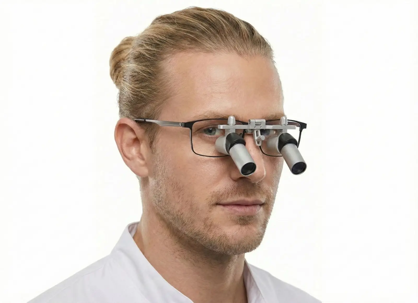 Dental Loupes vs Microscopes: Which Is Better?