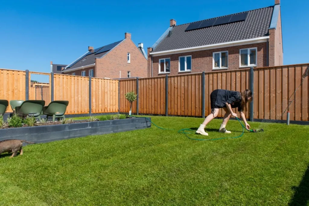 How Modern Fencing Is Reshaping Urban Neighborhoods