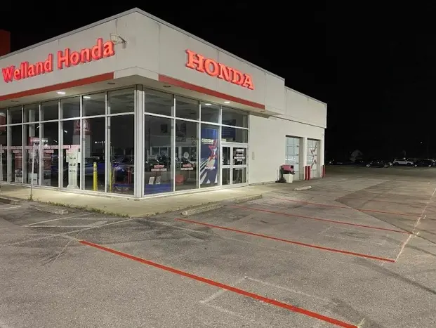 How Line Painting in Aurora Improves Navigation in Car Dealerships