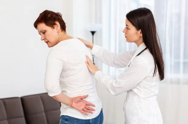 How to Choose the Right Clinic for Slipped Disc and Neck Strain Treatment