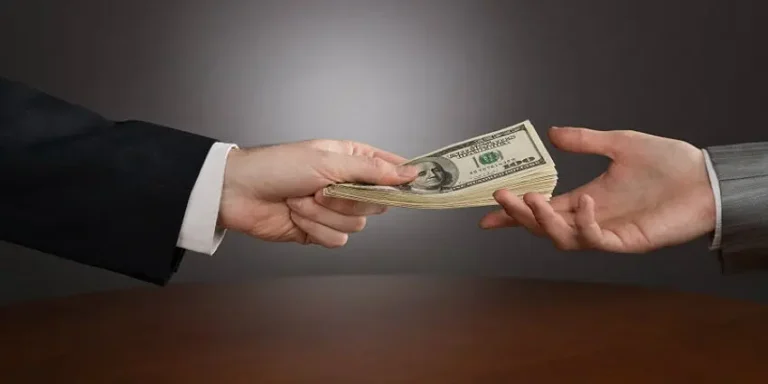 Money Lender