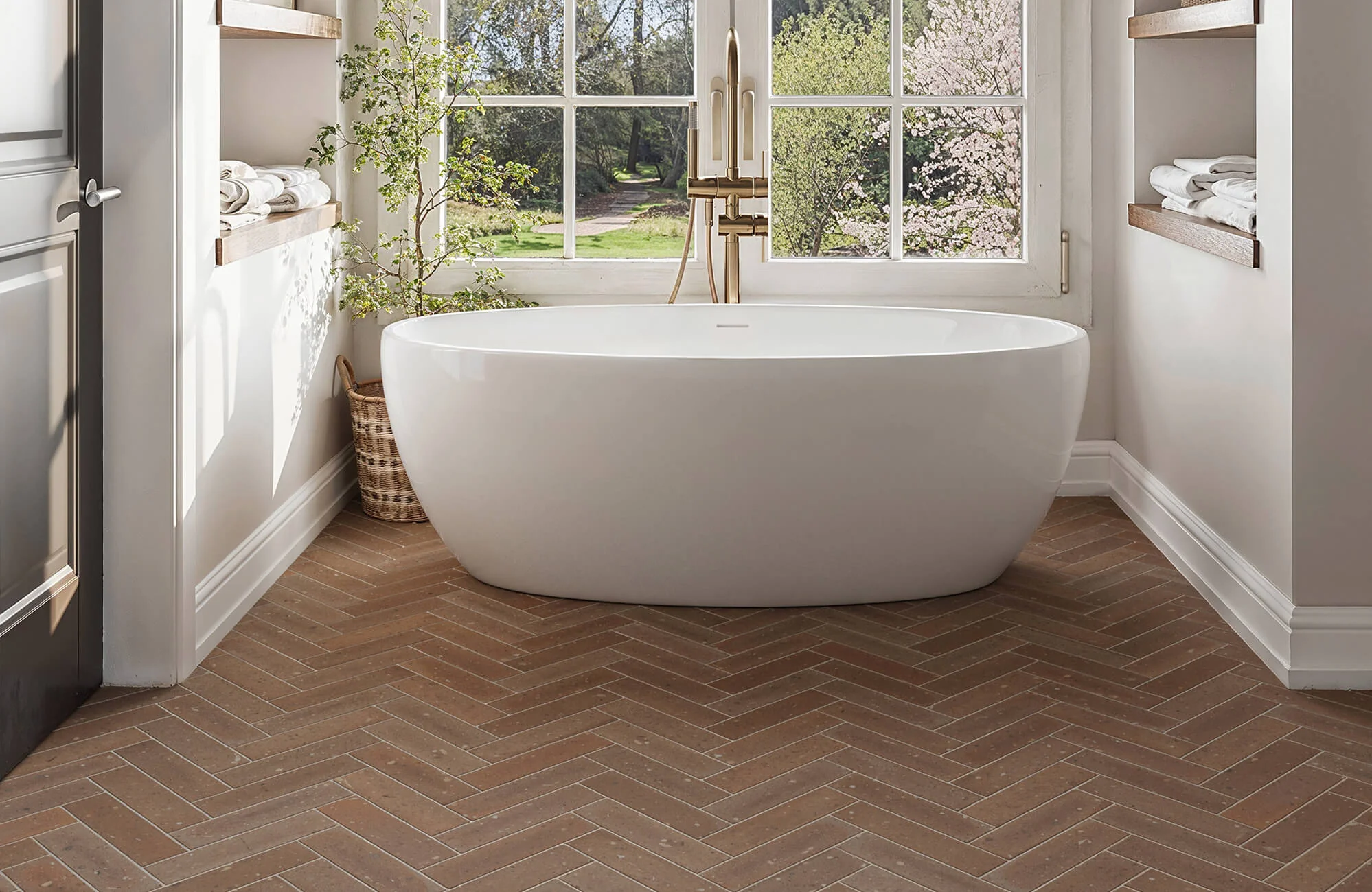 Fishbone flooring: the complete guide to this classic pattern